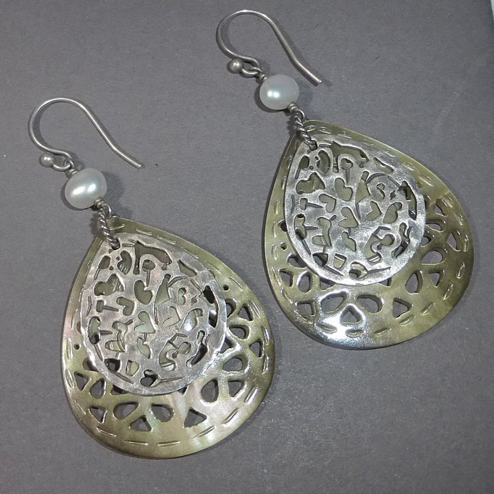 Silpada W1525 Carved MOP Sterling Silver Teardrop Earrings .925 - Picture 4 of 4
